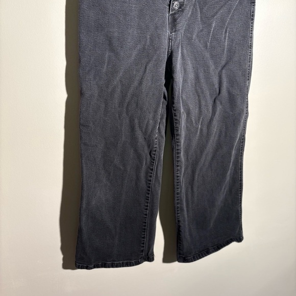Levi’s Mile High Cropped Wide Leg Jeans - Picture 3 of 9